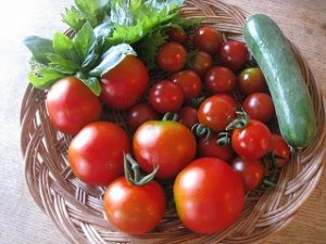 漢方の中玉トマト